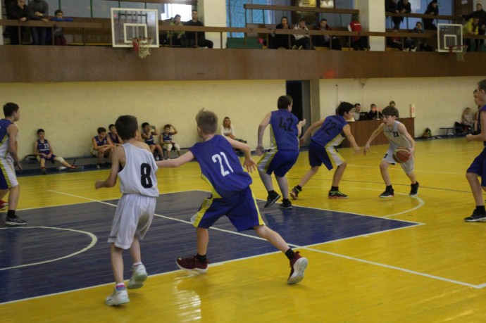 Первенство Московской области по баскетболу среди юниорских юношеских команд высшей лиги